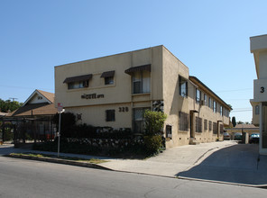 328 N Oxford Ave in Los Angeles, CA - Building Photo - Building Photo