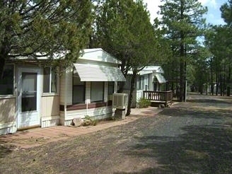 Waltners Mountain Crest RV Resort in Show Low, AZ - Foto de edificio