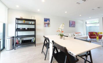 3019 Ocean Ave in Venice, CA - Building Photo - Building Photo
