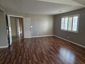 2816 Almond St in West Sacramento, CA - Building Photo - Building Photo