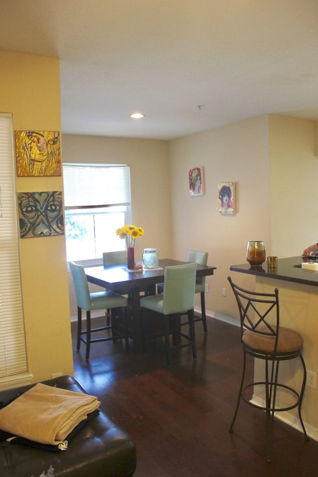 1910 E Palm Ave, Unit 11221 in Tampa, FL - Building Photo - Building Photo
