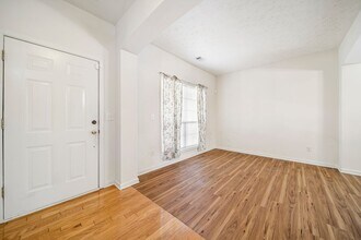 740 Clairidge Ln SW in Lawrenceville, GA - Building Photo - Building Photo