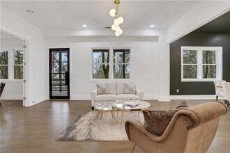 2497 Wawona Dr NE in Atlanta, GA - Building Photo - Building Photo