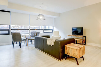 170 Metcalfe St in Ottawa, ON - Building Photo - Building Photo