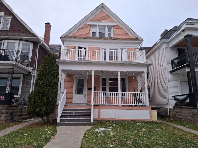 31 Auchinvole Ave in Buffalo, NY - Building Photo