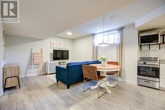 29 Maidens Cres in Collingwood, ON - Building Photo - Building Photo