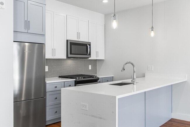 181 Bennington St in Boston, MA - Building Photo - Building Photo