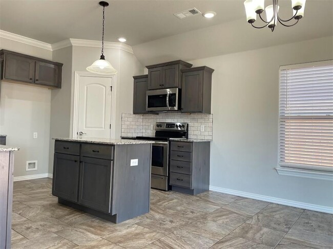 4311 W Barhem Dr in Fayetteville, AR - Building Photo - Building Photo