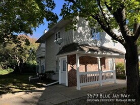 3579 Blue Jay Way in Eagan, MN - Building Photo