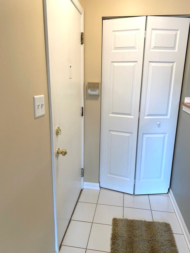 1619 N Windsor Dr in Arlington Heights, IL - Building Photo - Building Photo
