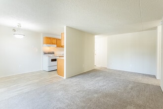 Westchester Towers in Wayne, MI - Building Photo - Interior Photo