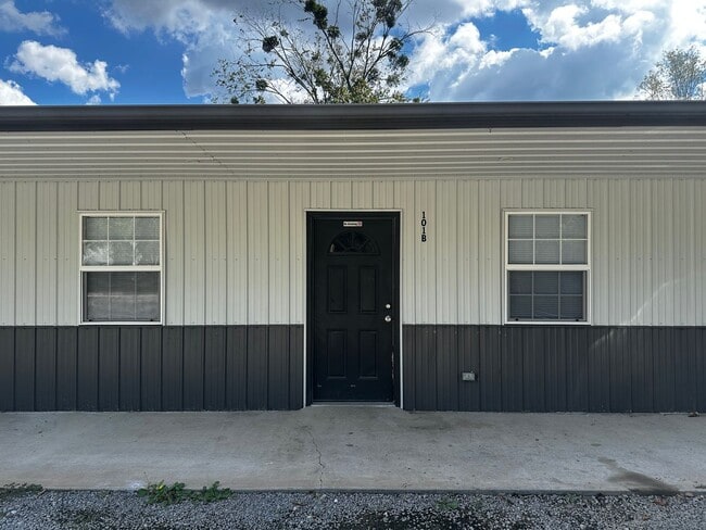 property at 101 Stallcup Ave