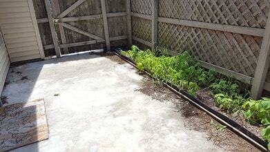 4977 Adelia Dr in Virginia Beach, VA - Building Photo - Building Photo