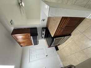 2401 NW 2nd St in Boynton Beach, FL - Building Photo - Building Photo