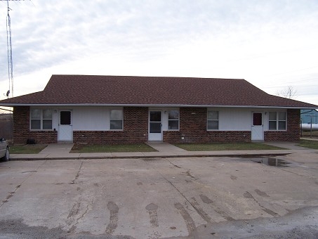 12469 Saint Mary's Ave in New Cambria, MO - Foto de edificio