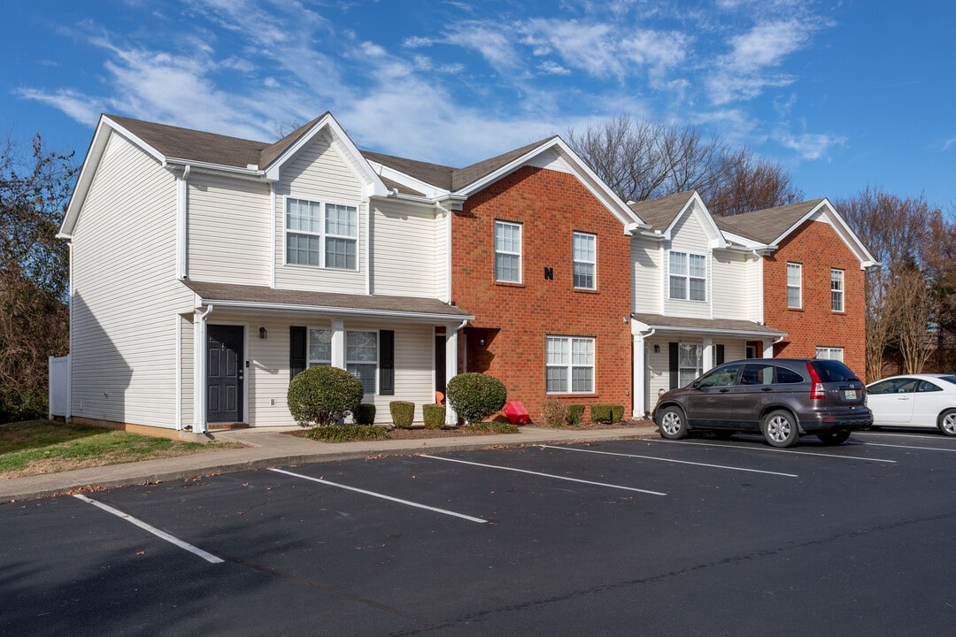 The Summit Townhomes in Murfreesboro, TN - Foto de edificio
