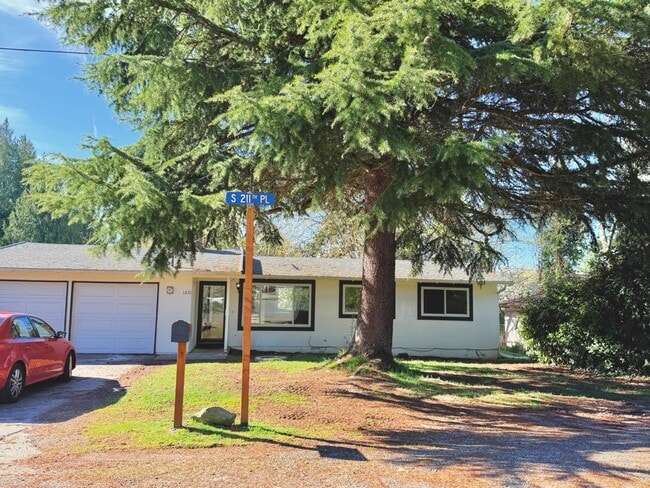 property at 1231 S 211th Pl