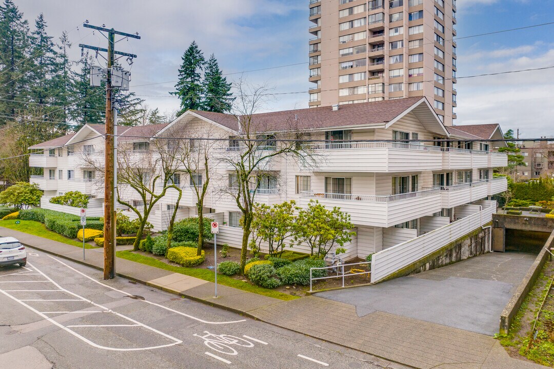 the Diplomat in New Westminster, BC - Building Photo