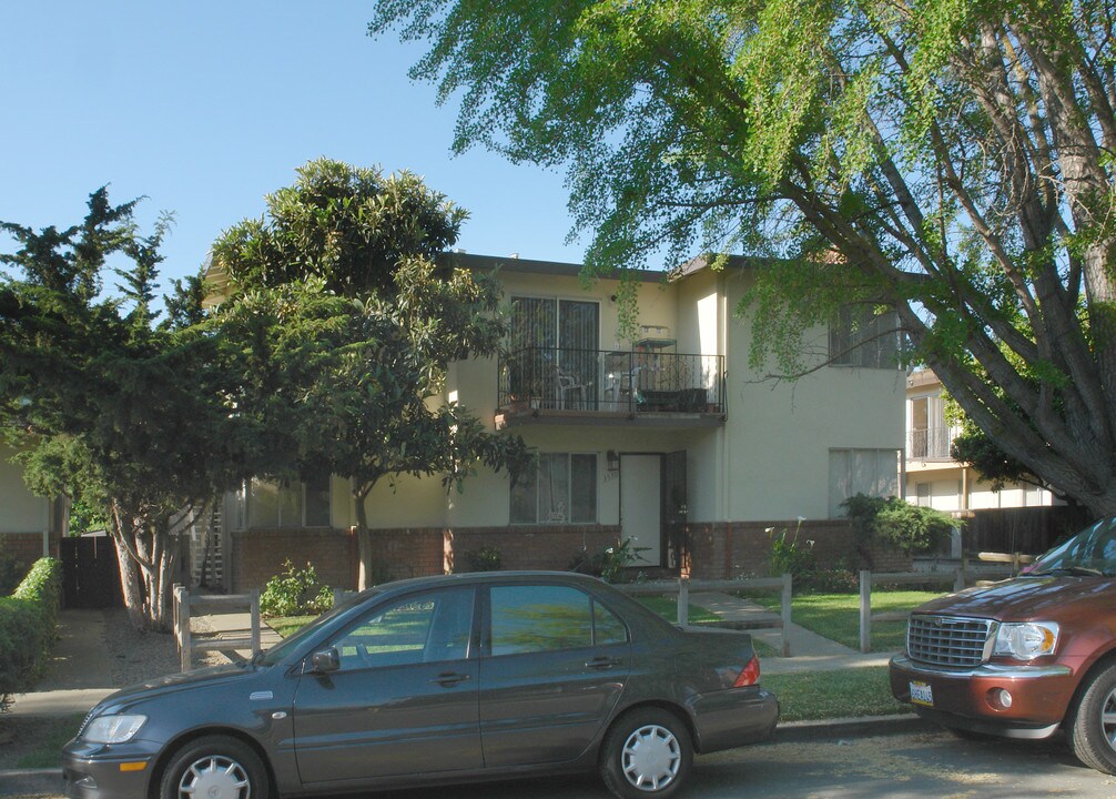 3530 Alden Way in San Jose, CA - Foto de edificio