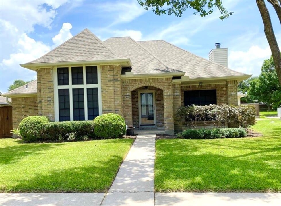 2723 Hot Springs Dr in Pearland, TX - Building Photo