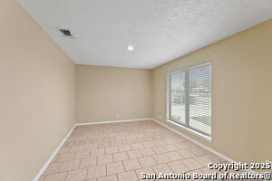 554 Bertetti Dr in San Antonio, TX - Building Photo - Building Photo