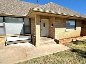 1101 W Wilshire Blvd in Oklahoma City, OK - Building Photo - Building Photo