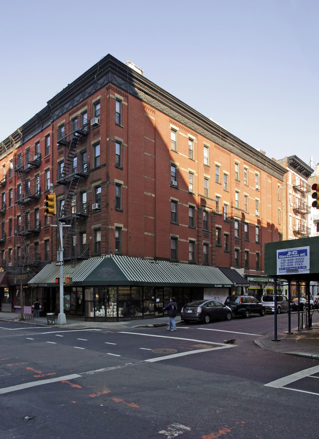 171 Bleecker St in New York, NY - Building Photo - Building Photo