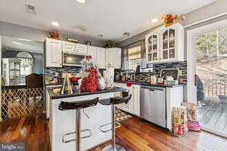 2958 Myrtlewood Dr in Dumfries, VA - Building Photo - Building Photo