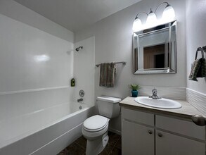 523 white cloud dr, Unit Bruce 523 in Boise, ID - Building Photo - Building Photo