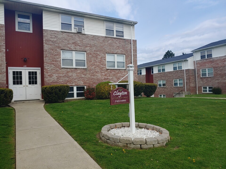 Clayton Village Apartments in Vestal, NY - Building Photo