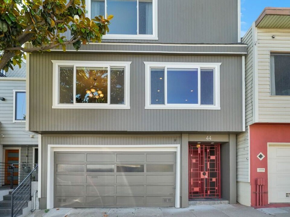 44 Bradford St in San Francisco, CA - Building Photo