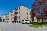 Faywood-Vinci Community in Toronto, ON - Building Photo - Building Photo