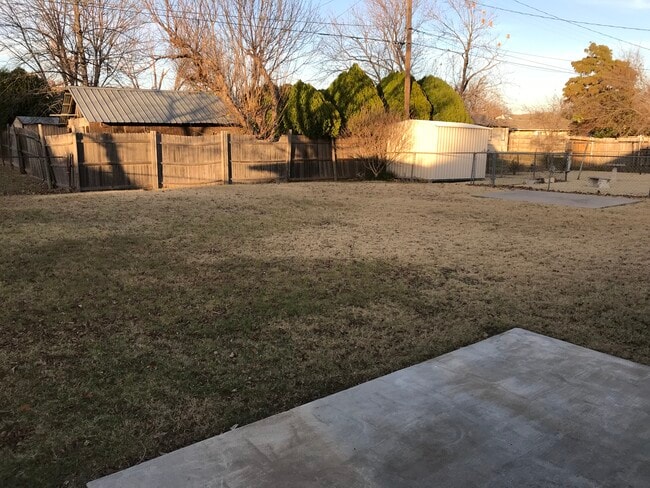 2229 Churchill Pl in The Village, OK - Building Photo - Building Photo