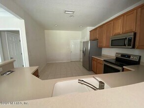 11177 Castlemain Cir W in Jacksonville, FL - Building Photo - Building Photo
