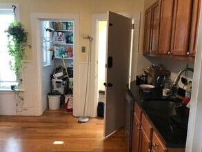 59 Cedar St, Unit 2R in Somerville, MA - Foto de edificio - Building Photo