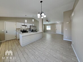830 W Mohawk Ln in Phoenix, AZ - Building Photo - Building Photo