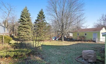 2811 3 Mile Rd NE in Grand Rapids, MI - Foto de edificio - Building Photo