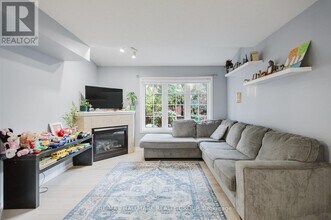 584 Wild Shore Cres in Ottawa, ON - Building Photo - Building Photo