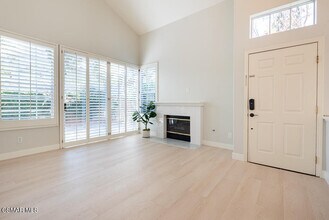 4928 Lazio Way in Oak Park, CA - Building Photo - Building Photo