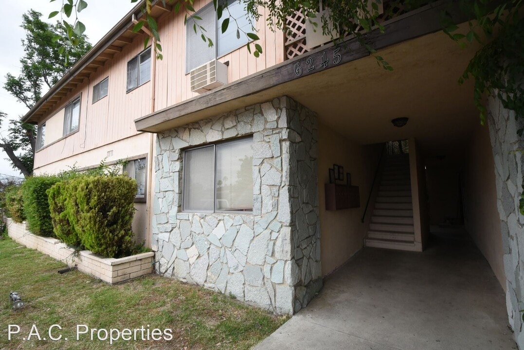 6245 Cahuenga Blvd in Los Angeles, CA - Building Photo