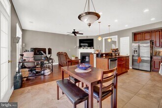 2460 Eastbourne Dr in Leesylvania, VA - Building Photo - Building Photo