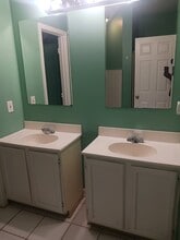 751 Brookline St SW in Atlanta, GA - Foto de edificio - Building Photo