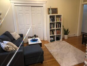 231 Harvard St, Unit 5 in Cambridge, MA - Foto de edificio - Building Photo