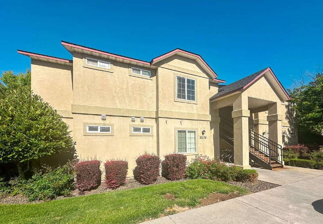 property at 10174 W Garverdale Ln