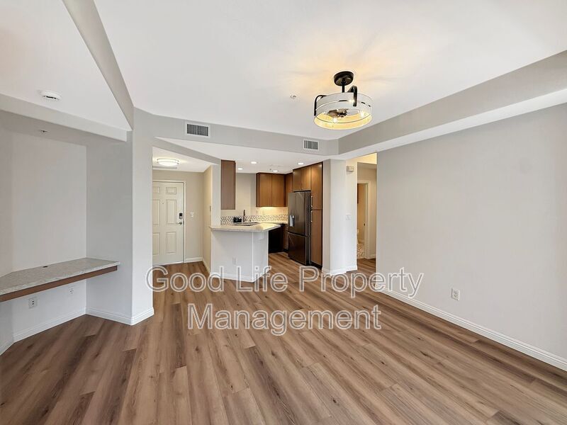 350 K St in San Diego, CA - Building Photo