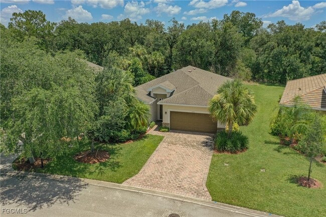 16471 Windsor Way in Alva, FL - Building Photo - Building Photo