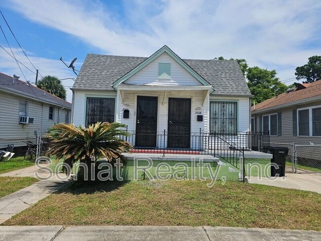 property at 3506 Live Oak St