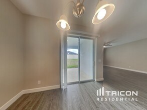 324 Terracotta Terrace in Howey In The Hills, FL - Building Photo - Building Photo