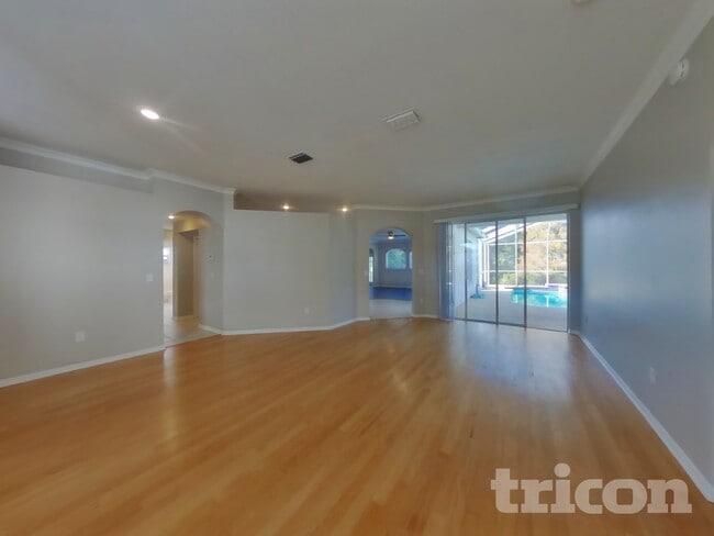 29531 Allegro Dr in Zephyrhills, FL - Foto de edificio - Building Photo