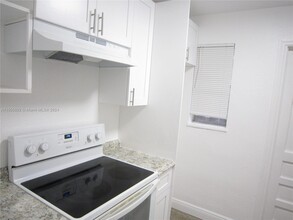 2039 Taylor St, Unit A in Hollywood, FL - Building Photo - Building Photo